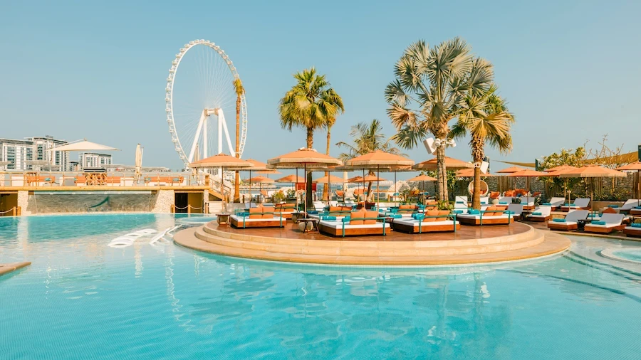 Bla Bla Dubai Streamlines Seating for 650K Guests & Captures Real-time Feedback with Servme